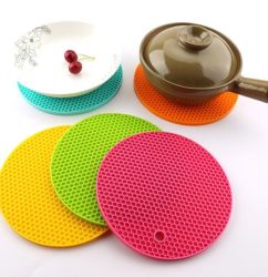 18-14cm-Round-Heat-Resistant-Silicone-Mat-Drink-Cup-Coasters-Non-slip-Pot-Holder-Table-Placemat-600x600